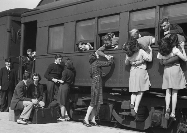 1940's, women hugging their love through train windows, 2nd world war