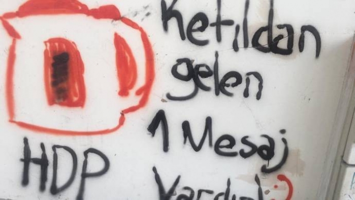 Duvara ketıl çizenler tutuklandı