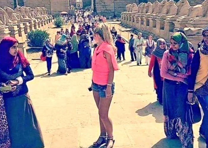 Açık giyinen kadınlara bakmak günah mı?